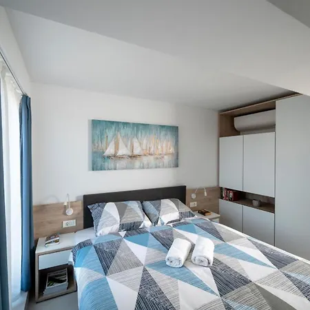 Apartment With Swimming Pool Rozac, - 27248 *